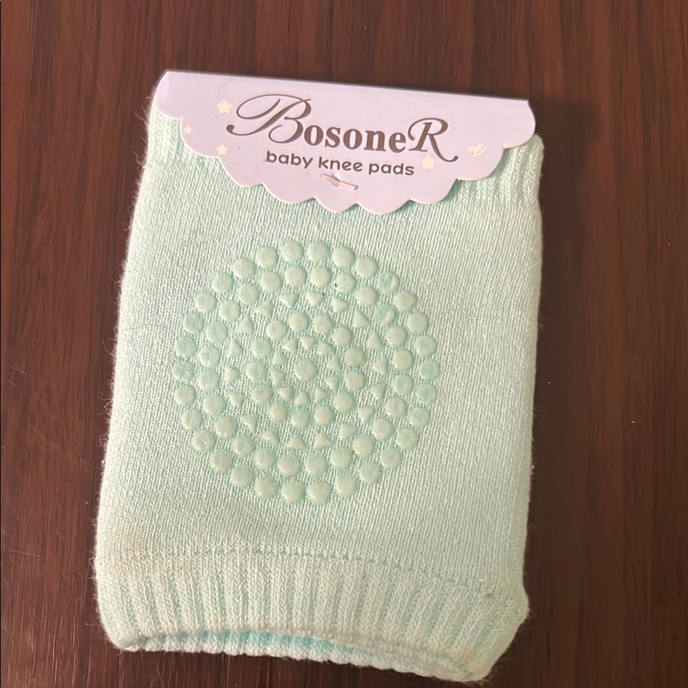 NWT Mint Baby Knee Pads